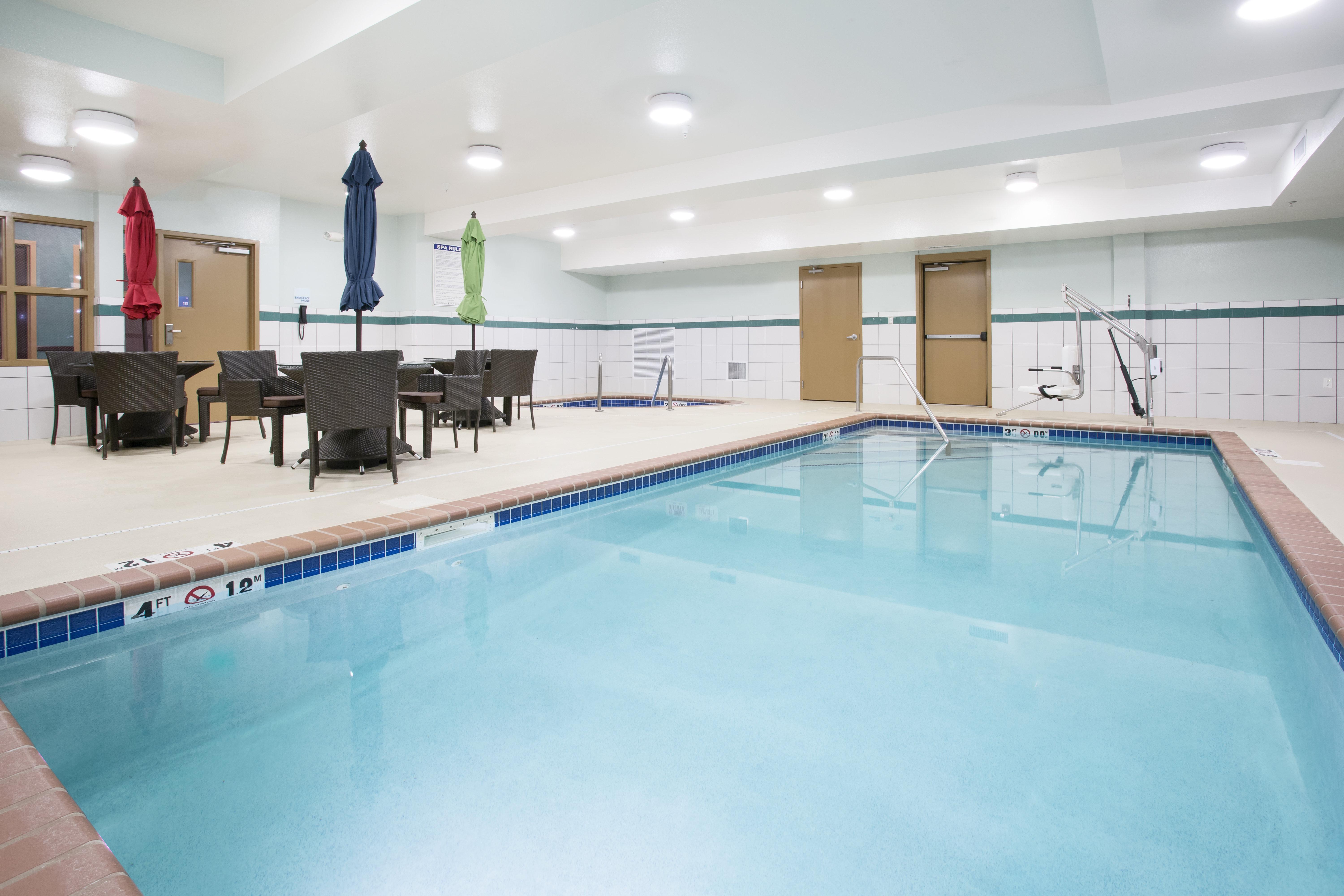 Holiday Inn Express Hotel & Suites Minot South By Ihg Exteriér fotografie